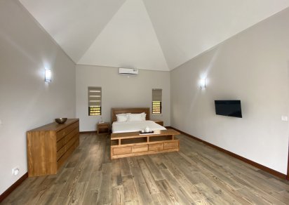 House / Villa - 4 Bedrooms - 400 m²