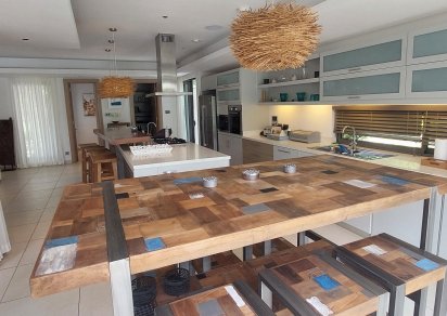 House / Villa - 4 Bedrooms - 480 m²