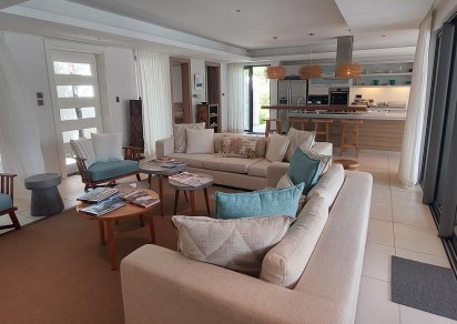 House / Villa - 4 Bedrooms - 480 m²