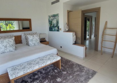 House / Villa - 4 Bedrooms - 480 m²