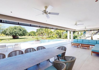 House / Villa - 4 Bedrooms - 580 m²