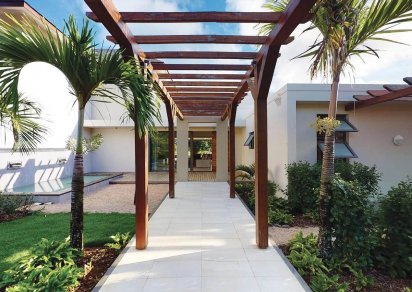 House / Villa - 4 Bedrooms - 580 m²