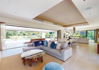 House / Villa - 4 Bedrooms - 580 m²