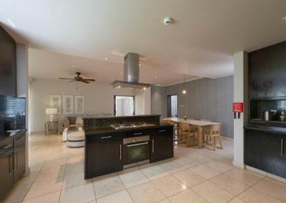 House / Villa - 4 Bedrooms - 630 m²