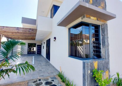 House / Villa - 4 Bedrooms - N.S m²