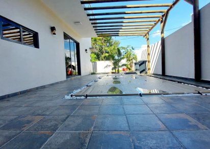 House / Villa - 4 Bedrooms - N.S m²
