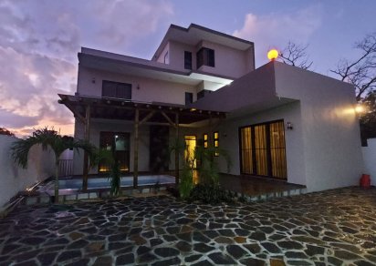 House / Villa - 4 Bedrooms - N.S m²