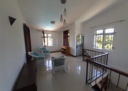 House / Villa - 5 Bedrooms - 167 m²