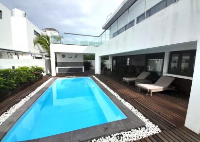 House / Villa - 5 Bedrooms - 250 m²