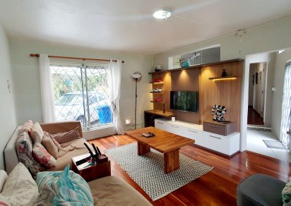 House / Villa - 5 Bedrooms - 279 m²