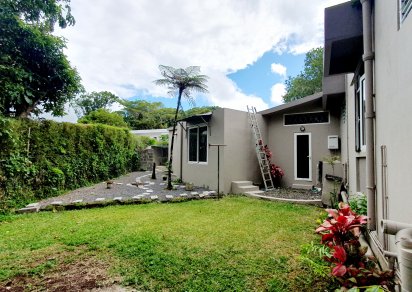 House / Villa - 5 Bedrooms - 279 m²