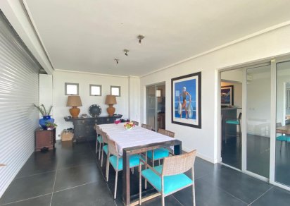 House / Villa - 5 Bedrooms - 300 m²