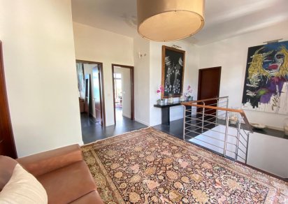 House / Villa - 5 Bedrooms - 300 m²