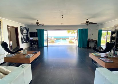 House / Villa - 5 Bedrooms - 300 m²