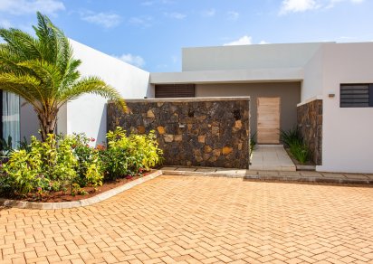 House / Villa - 5 Bedrooms - 350 m²