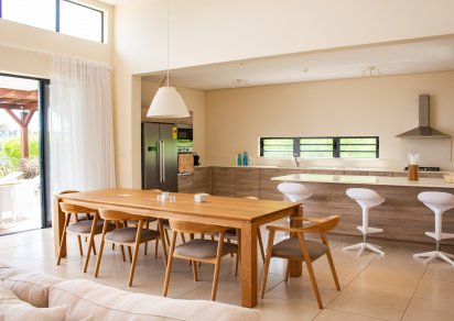 House / Villa - 5 Bedrooms - 350 m²