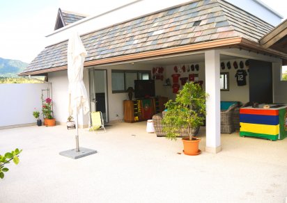 House / Villa - 5 Bedrooms - 360 m²
