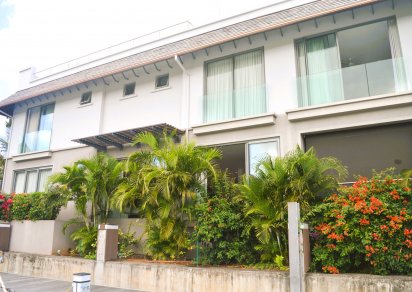 House / Villa - 5 Bedrooms - 360 m²