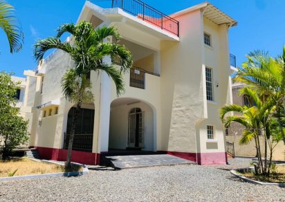 House / Villa - 5 Bedrooms - 399 m²