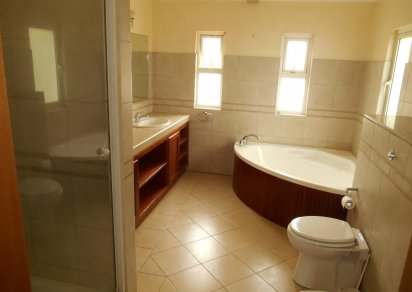 House / Villa - 5 Bedrooms - 400 m²