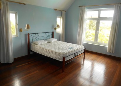 House / Villa - 5 Bedrooms - 400 m²