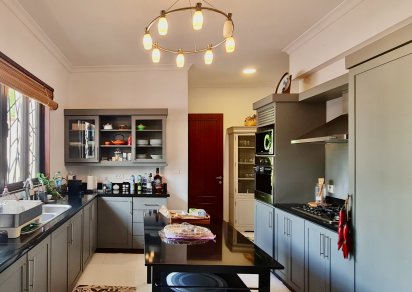 House / Villa - 5 Bedrooms - 420 m²