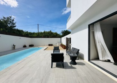 House / Villa - 5 Bedrooms - 500 m²