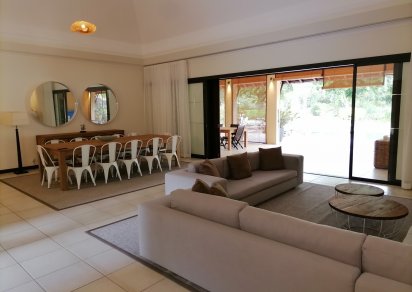 House / Villa - 5 Bedrooms - 541 m²