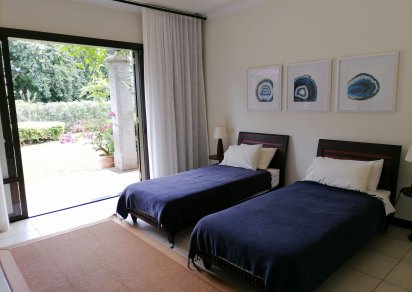 House / Villa - 5 Bedrooms - 541 m²