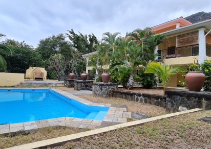 House / Villa - 5 Bedrooms - 600 m²