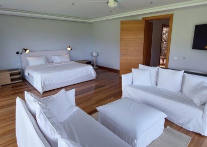 House / Villa - 5 Bedrooms - 600 m²