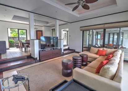 House / Villa - 5 Bedrooms - 610 m²