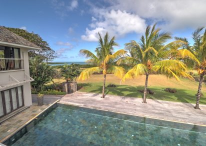 House / Villa - 5 Bedrooms - 610 m²