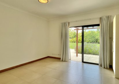 House / Villa - 5 Bedrooms - 640 m²
