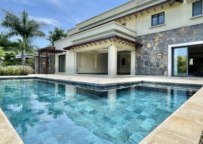 House / Villa - 5 Bedrooms - 640 m²
