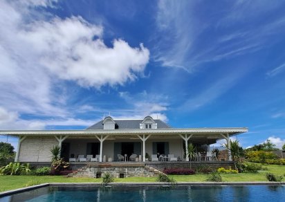 House / Villa - 5 Bedrooms - 770 m²