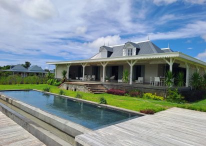 House / Villa - 5 Bedrooms - 770 m²