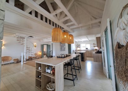 House / Villa - 5 Bedrooms - 770 m²