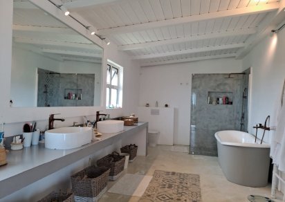 House / Villa - 5 Bedrooms - 770 m²