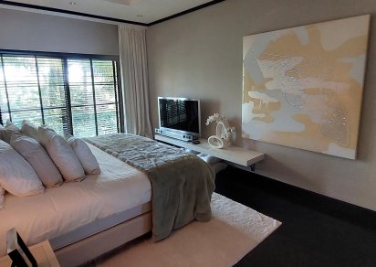 House / Villa - 5 Bedrooms - N.S m²