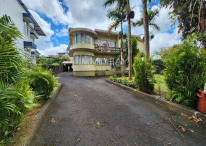 House / Villa - 6 Bedrooms - 316 m²