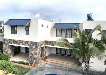 House / Villa - 6 Bedrooms - 360 m²