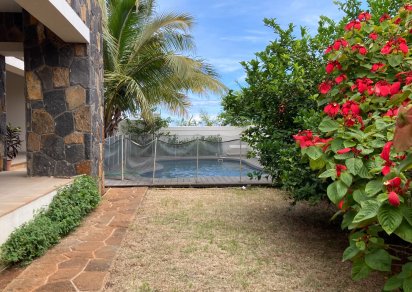 House / Villa - 6 Bedrooms - 360 m²