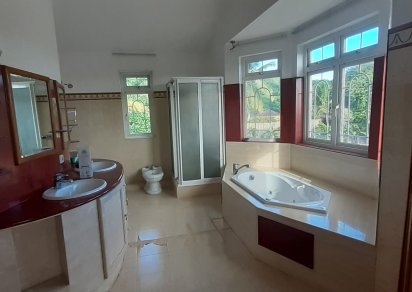 House / Villa - 6 Bedrooms - 540 m²