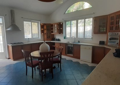 House / Villa - 6 Bedrooms - 540 m²