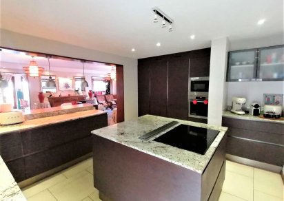 House / Villa - 7 Bedrooms - 600 m²