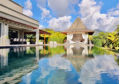 House / Villa - 8 Bedrooms - 413 m²