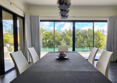 House / Villa - 8 Bedrooms - 413 m²