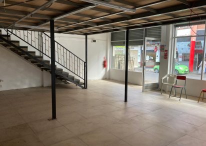 Local Commercial - 84 m²