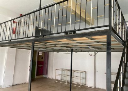 Local Commercial - 84 m²